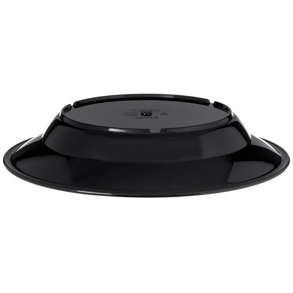 A black polycarbonate bowl with a lid.