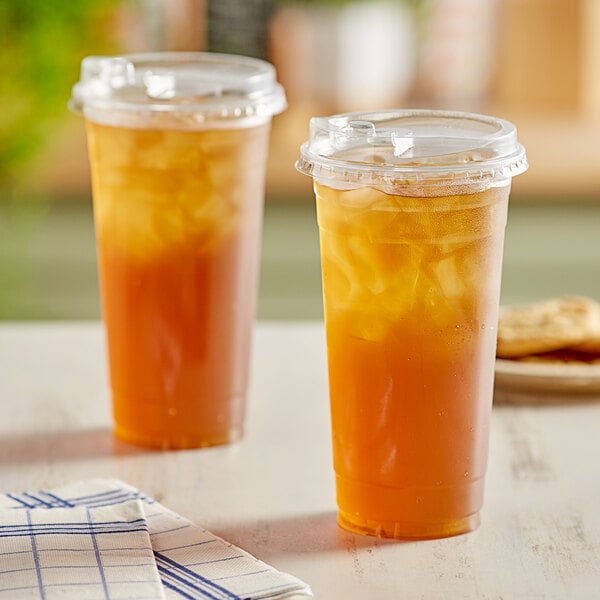 Clear Plastic Cups with Strawless Sip Lids for Iced coffee tea