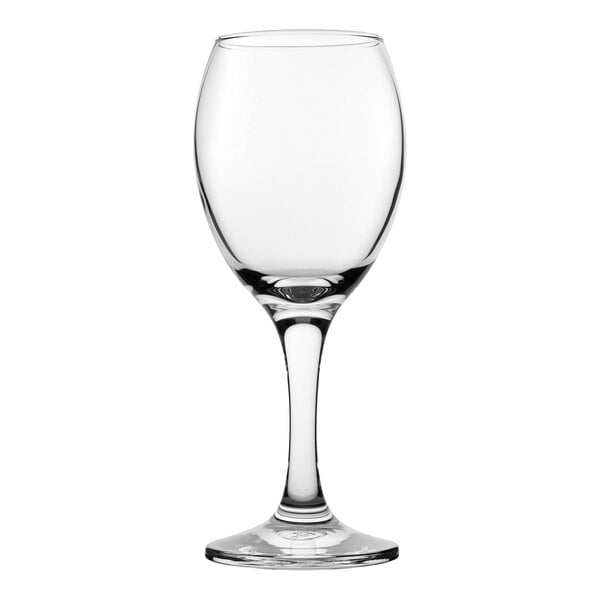A close-up of a Pasabahce Capri wine glass with a foot.