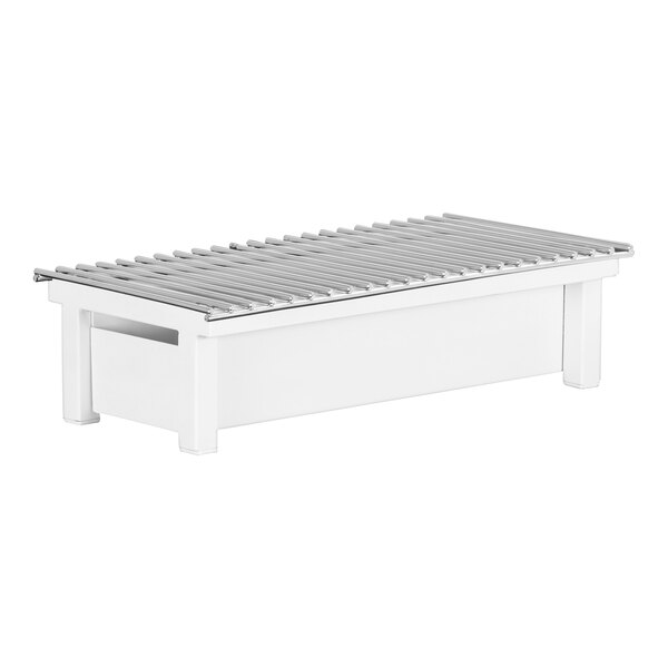 A white metal Cal-Mil chafer alternative on a table.