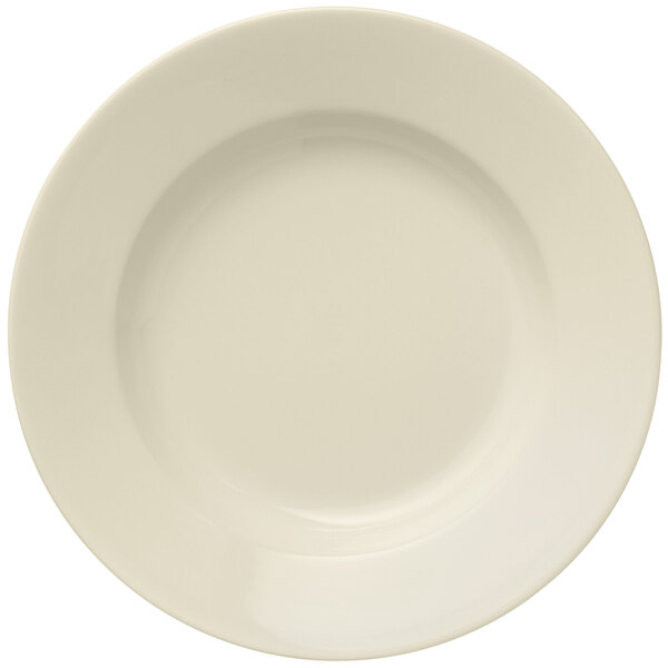 A Libbey Porcelana white porcelain pasta bowl with a round rim.