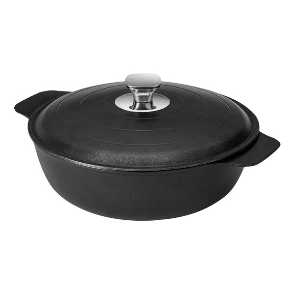 A black round Rosseto Cooklite casserole dish with a lid.