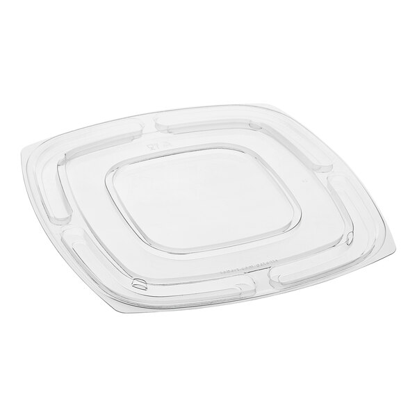 A clear plastic Sabert lid for square bowls.