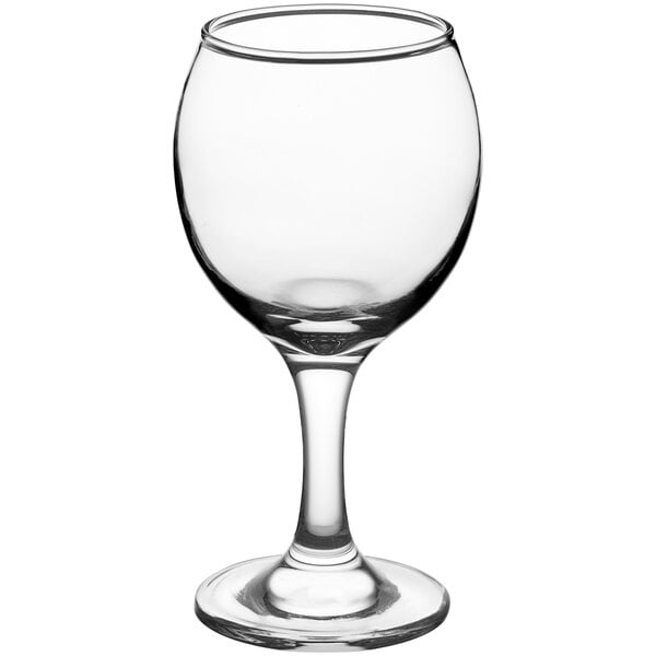 An Acopa clear wine glass.