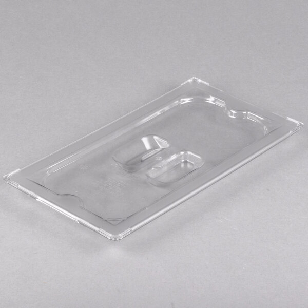A clear plastic Vollrath Super Pan lid with no holes.