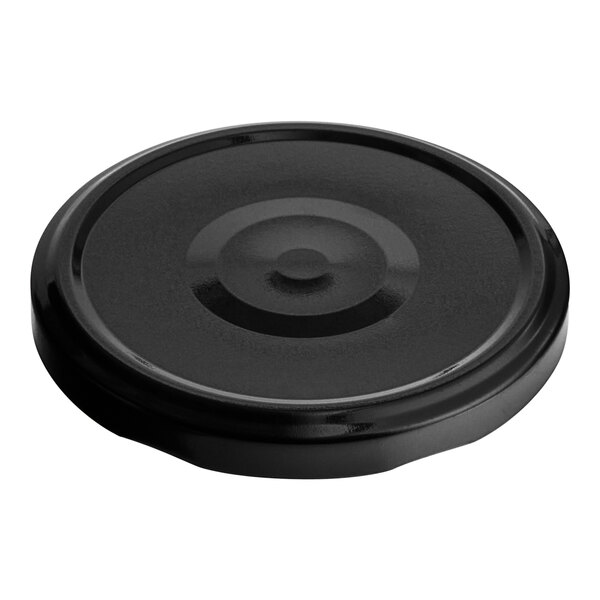 A black metal lid with a plastisol liner for 82 oz containers.
