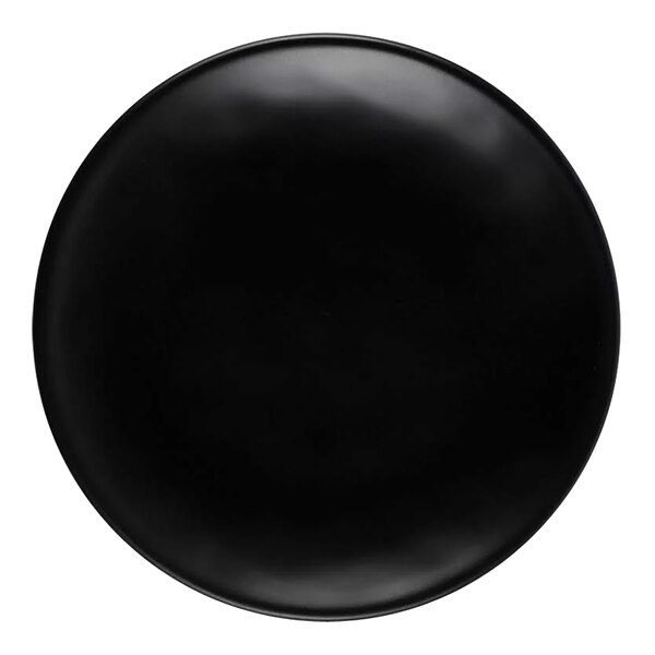 A close up of an Elite Global Solutions black melamine plate with a black circle in the middle.