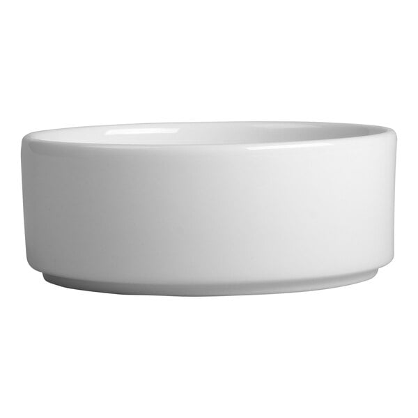 A HydroZero Ivory porcelain high bowl by Oneida on a white background.