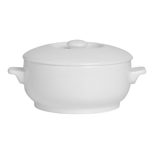 A white Folio Stratford soup bowl with a lid.