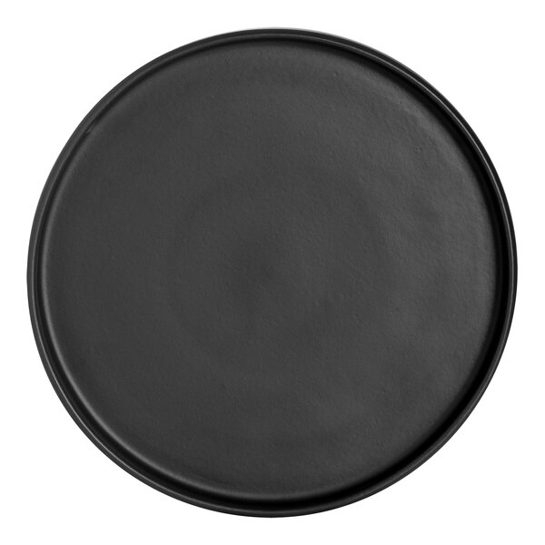 A black round plate with a black rim.