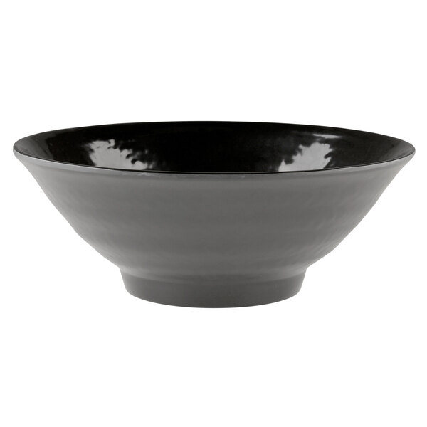 A close-up of a black Elite Global Solutions Pebble Creek bowl.