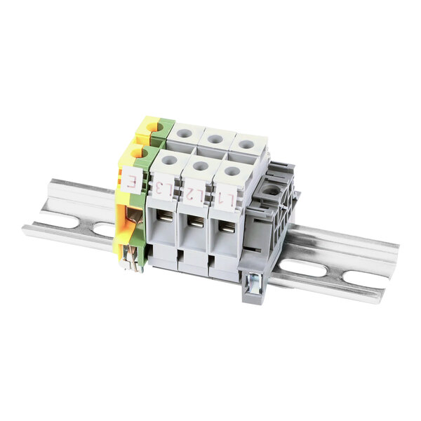 A Garland terminal block with four terminals.