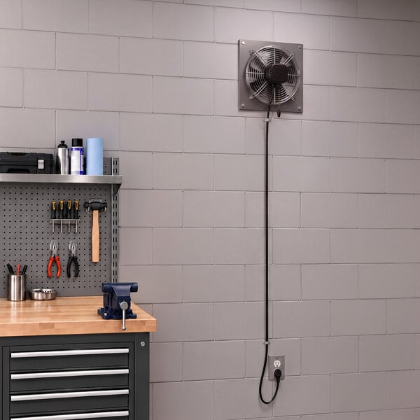 Canarm 8'' 2-Speed Standard Wall Exhaust Fan SD08 - 360 CFM, 1 Phase, 25W