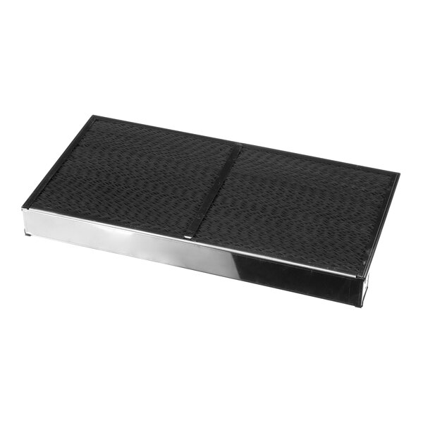 A black metal plate with a silver metal band.