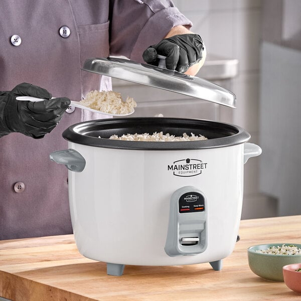 MainStreet Equipment RC30 30 Cup (15 Cup Raw) Electric Rice Cooker / Warmer - 120V, 950W