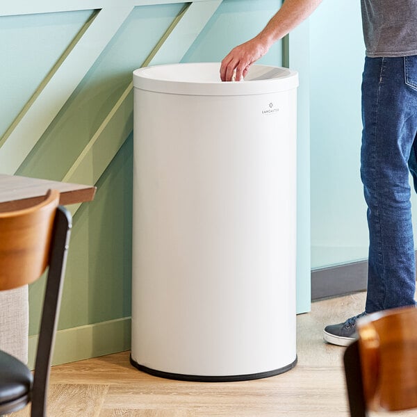 Lancaster Table & Seating 30 Gallon White Powder-Coated Metal Round Decorative Trash Can