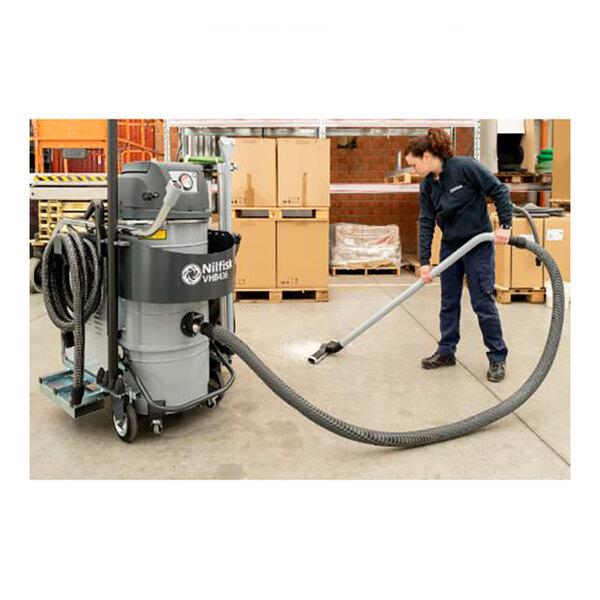 NILFISK VHB436N 13.2 GALLON CORDLESS LITHIUM-ION SINGLE PHASE INDUSTRIAL VACUUM