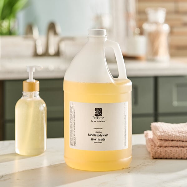 ProTerra 1 Gallon Honey / Vanilla Hand & Body Wash - 4/Case
