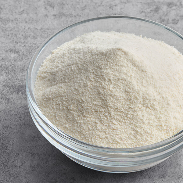 A bowl of PB Leiner SOLUGEL Ultra BD white powder.