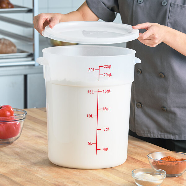 Choice 22 Qt. Translucent Round Polypropylene Food Storage Container with Lid