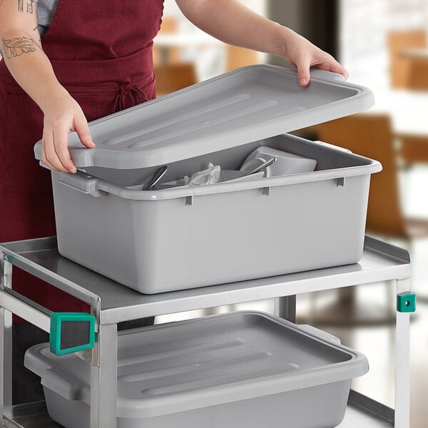 Choice 20" x 15" x 7" Gray Polypropylene Bus Tub with Lid - 3/Case