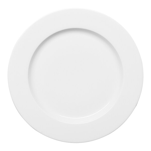 A round, wide-rimmed, warm white porcelain plate.