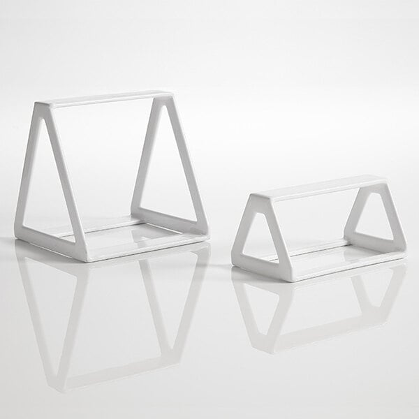 American Metalcraft 5" x 3" x 2 1/2" White Rubberized Display Wedge - 6/Case
