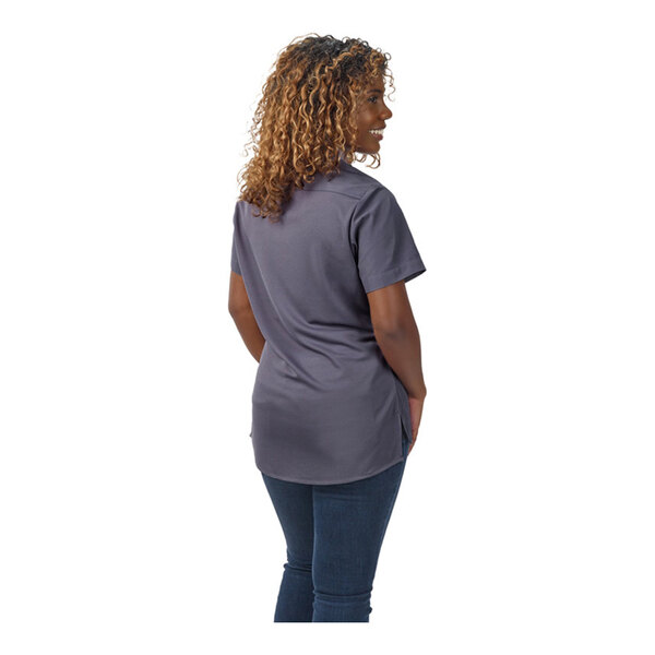 A women's gray short sleeve work shirt in size large.