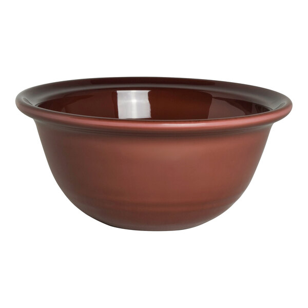 A red melamine round bowl with a 1.25 quart capacity.