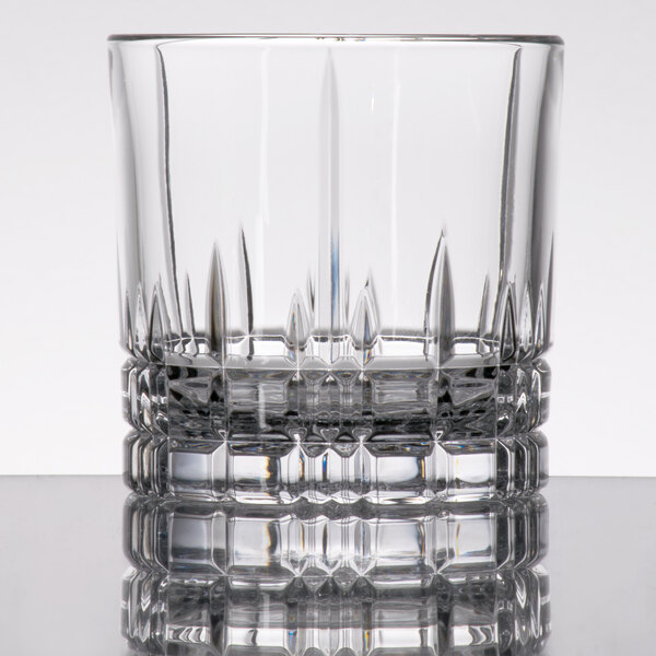 A clear, faceted 9.25 oz. rocks or old fashioned glass.