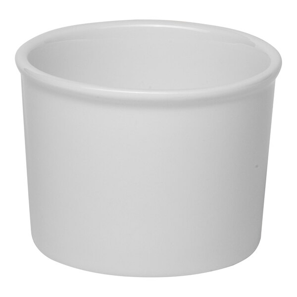 A round ivory porcelain dessert bowl.