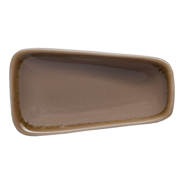 An asymmetric rectangular beige porcelain coupe plate.