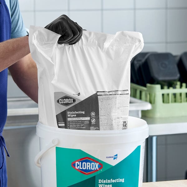 CloroxPro Clorox CLO31428 700-Count Fresh Scent Disinfecting Wipes - 2/Case