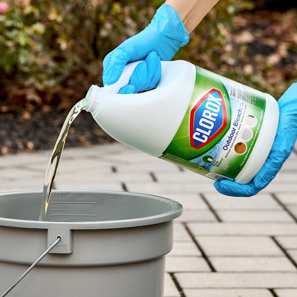 CloroxPro Clorox CLO32438 81 oz. Concentrated Outdoor Bleach - 6/Case