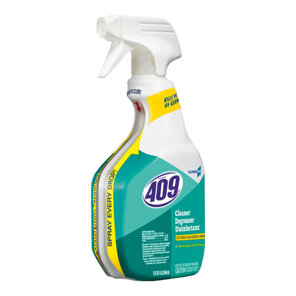 A 32-ounce spray bottle of CloroxPro Formula 409 cleaner, degreaser, and disinfectant.