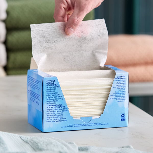 Snuggle Blue Sparkle Cuddle-Up Fresh 200-Count Dryer Sheets - 6/Case