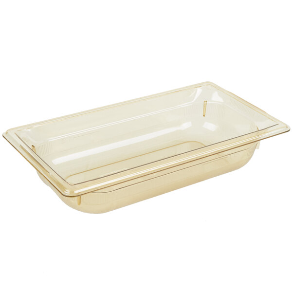 A clear plastic Vollrath food pan with a lid.