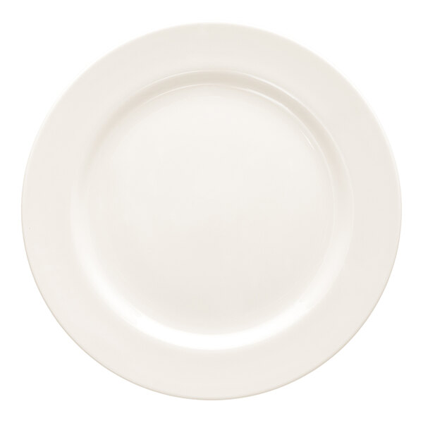 A round white porcelain salad or dessert plate.