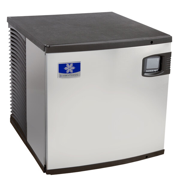 Manitowoc IYP0620W-161 Indigo NXT iP0620 22" Water-Cooled Half Dice Cube Ice Machine - 510 lb., 115V, 1 Phase