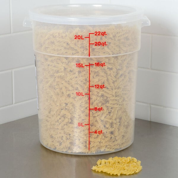 Cambro 12, 18, and 22 Qt. Translucent Round Polypropylene Food Storage Container Lid RFSC12PP190 - 6/Case