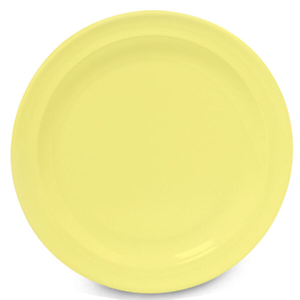 A close up of a yellow GET SuperMel plate.