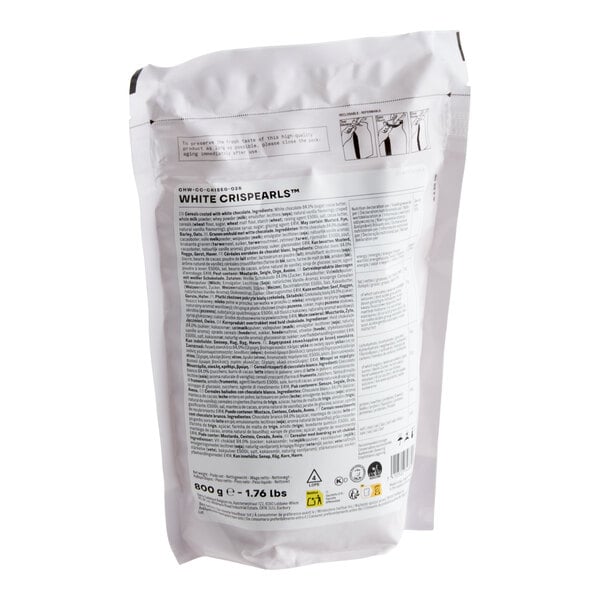 A white resealable pouch of Callebaut White Chocolate Crispearls weighing 800 grams.