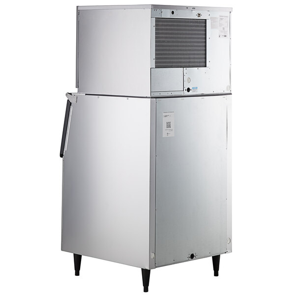 Hoshizaki KM-530MAK 30" Air-Cooled Modular Crescent Cube Ice Machine with Stainless Steel Finish Ice Storage Bin - 545 lb., 115V, 1 Phase