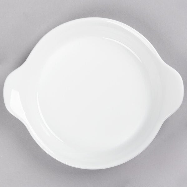 Libbey Chef's Selection 23 oz. Aluma White Porcelain Handled Dish - Sample