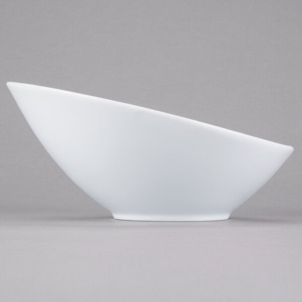 Libbey Chef's Selection II 23 oz. Ultra Bright White Porcelain Belmar Bowl - Sample