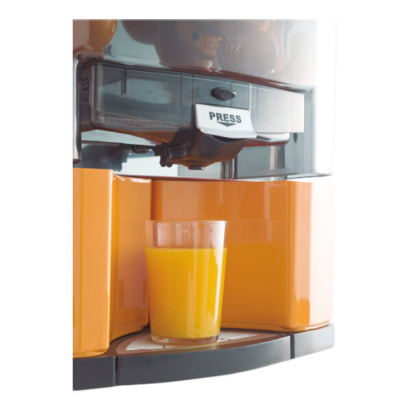 Zumex 04817 Versatile Basic Orange Automatic Feed Juicer - 22 Fruits / Minute