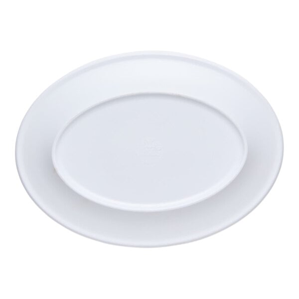 G.E.T. Riva Maris 15" x 11" Oval Matte White Melamine Platter with Textured Rim - 6/Case