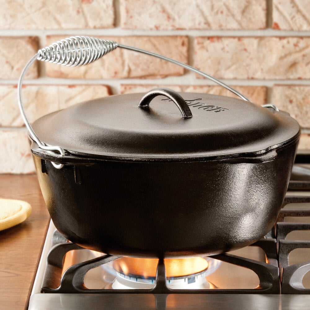 Lodge L10DO3 7 Qt. Pre-Seasoned Cast Iron Dutch Oven With Spiral Bail ...