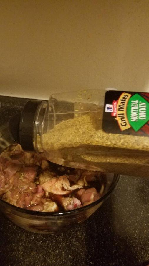 McCormick Montreal Chicken Seasoning 23 oz.