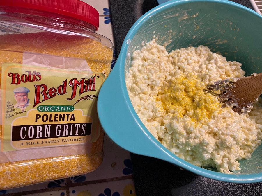 Bob's Red Mill Organic Corn Grits / Polenta (25 lb.)